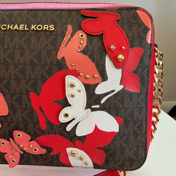 Michael Kors NWOT Ltd Edition Butterfly Applique Red & Brown Crossbody MSRP $298 - Picture 3 of 15